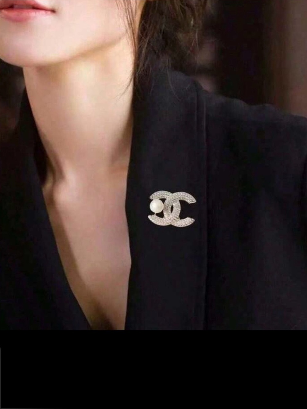 NIP Double C Pearl brooch. 🤍🩶 - Picture 2 of 4